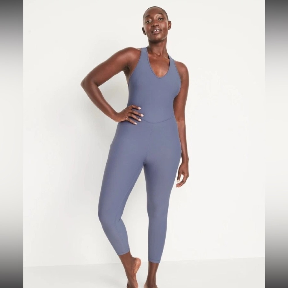 Old NAVY Sz.L PowerSoft Sleeveless Open-Back Bodysuit for Women -25-inch inseam
